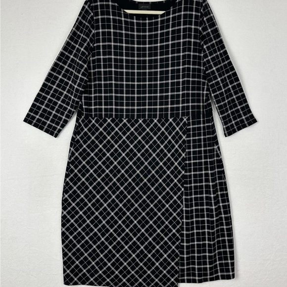 J. Jill Black and White Sheath Dress 3/4 Sleeve Crew Neck. Size SP - Picture 5 of 6